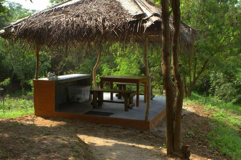 Palpatha Eco Safari Lodge Kalaoya Exterior photo